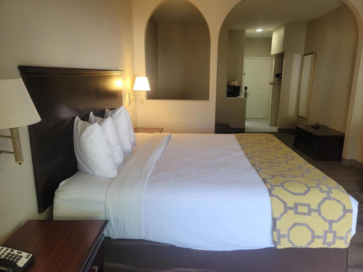 Baymont By Wyndham Houston Brookhollow Bagian luar foto