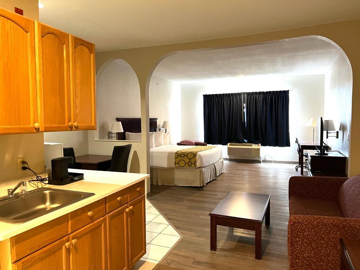 Baymont By Wyndham Houston Brookhollow Bagian luar foto