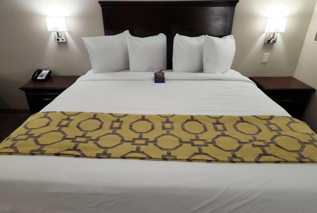Baymont By Wyndham Houston Brookhollow Bagian luar foto