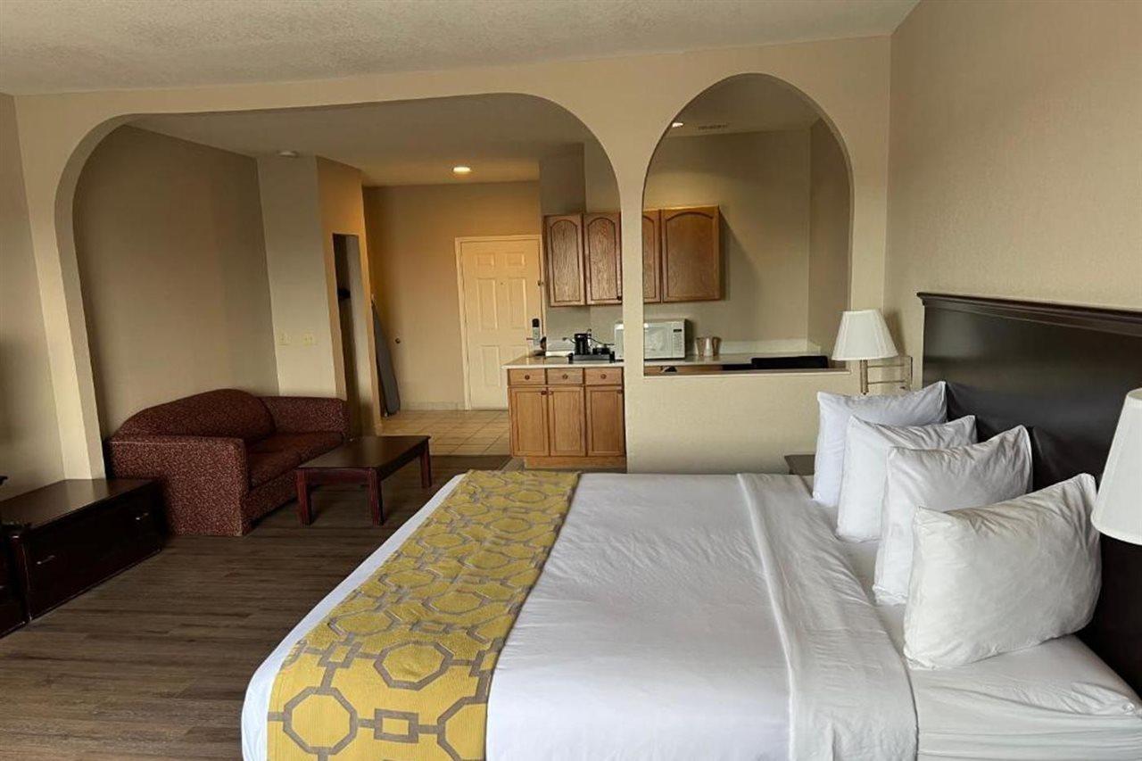 Baymont By Wyndham Houston Brookhollow Bagian luar foto