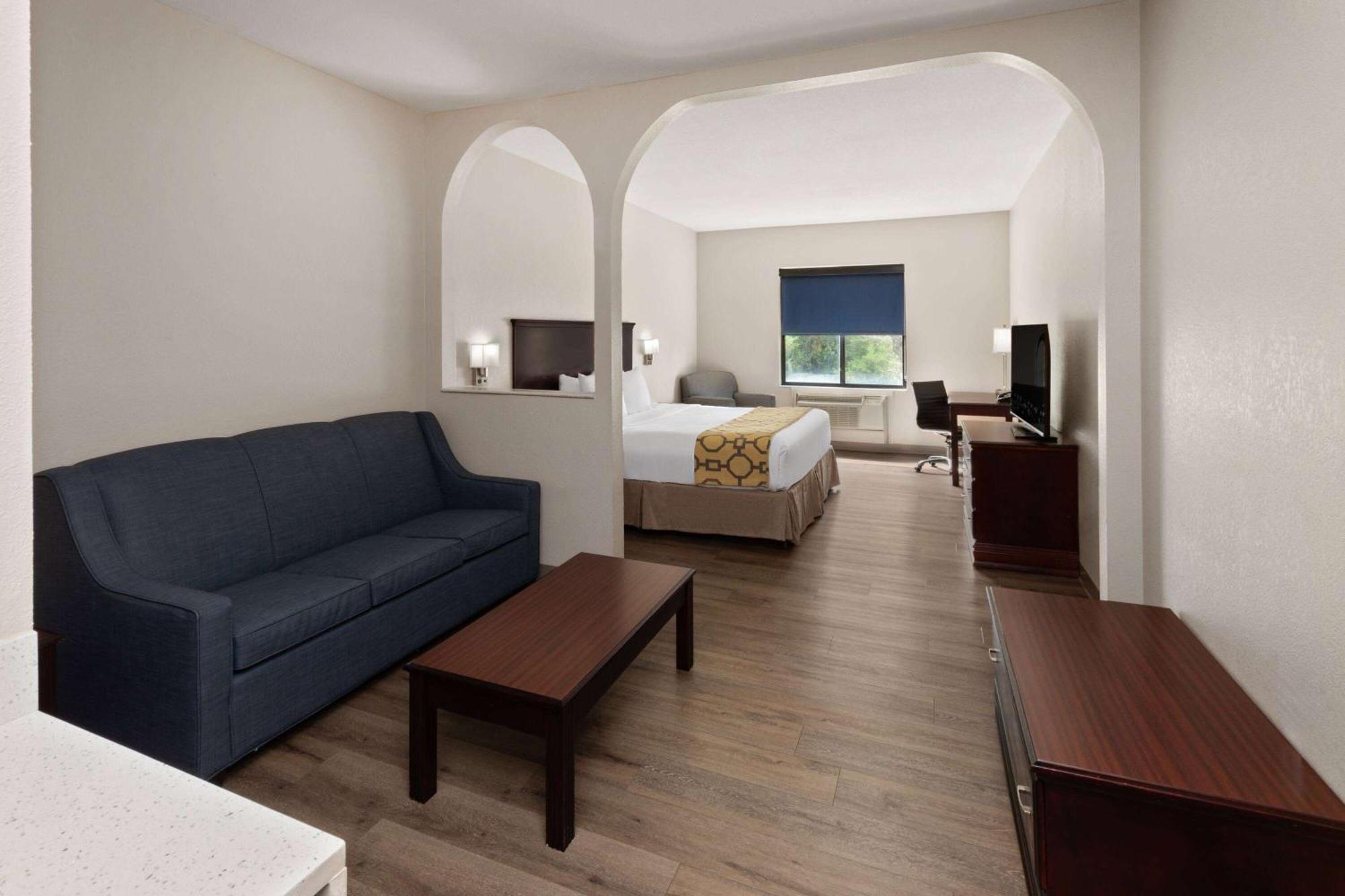 Baymont By Wyndham Houston Brookhollow Bagian luar foto