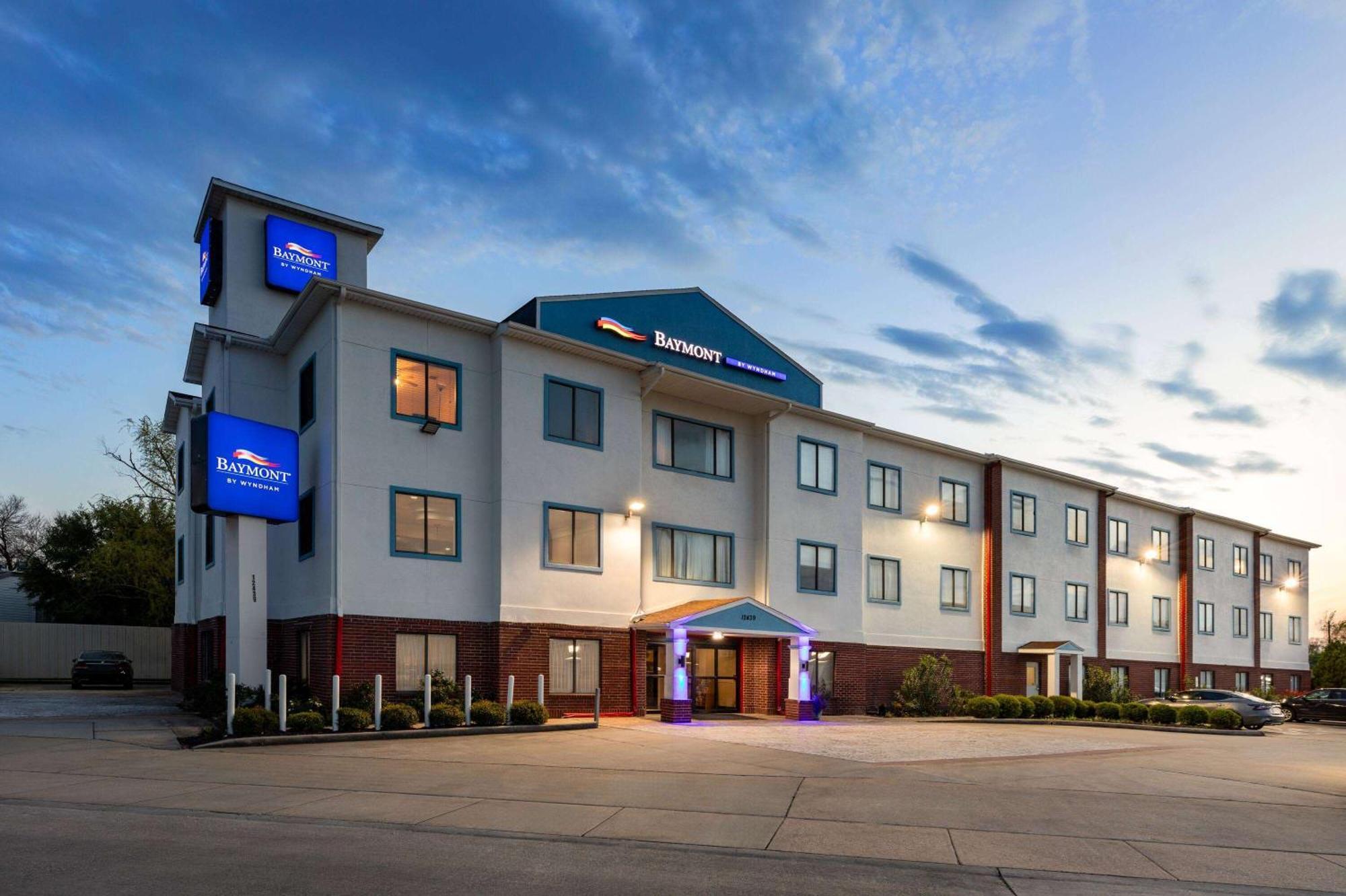 Baymont By Wyndham Houston Brookhollow Bagian luar foto